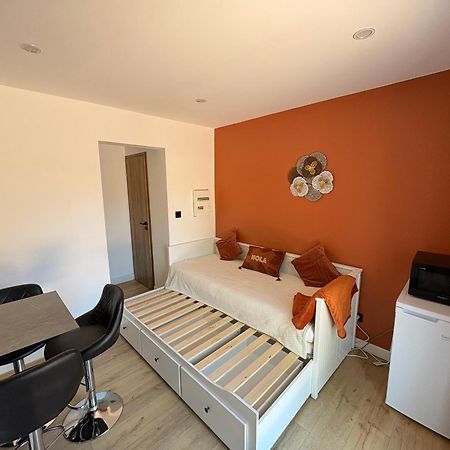 F2 4 Pers 5Min Commerce Plages Saint Aygulf Exteriör bild